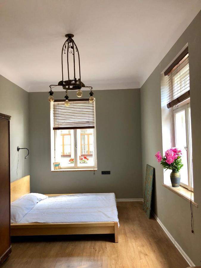 Bohemian Apartment In The Heart Of Old Ventspils City المظهر الخارجي الصورة