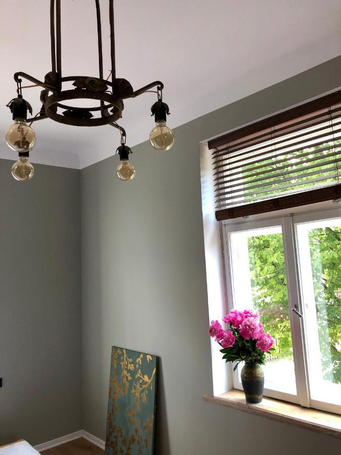 Bohemian Apartment In The Heart Of Old Ventspils City المظهر الخارجي الصورة