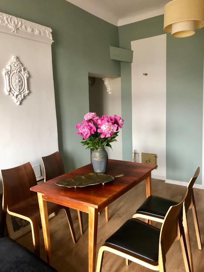 Bohemian Apartment In The Heart Of Old Ventspils City المظهر الخارجي الصورة
